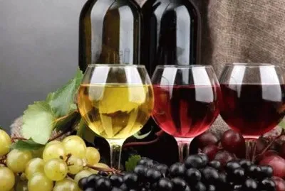 Blanco, rosa y tinto