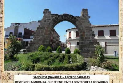 SANGÃœESA (NAVARRA) - ARCO DE CARAJEAS