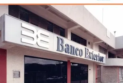 Banco Exterior, fachada