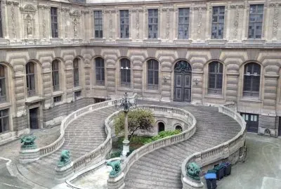 Louvre