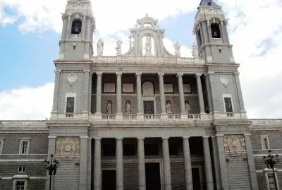 Catedral de Madrid, EspaÃ±a. jigsaw puzzle