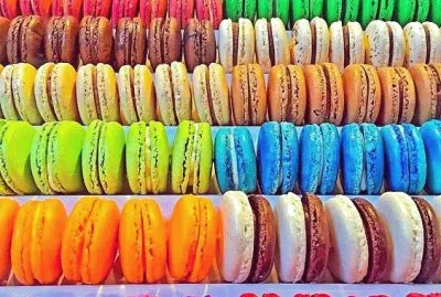 Macrons