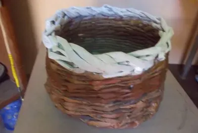 cesta de papel periodico