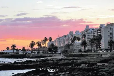 Montevideo al atardecer.