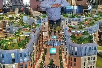 Maqueta con su Arquitecto
