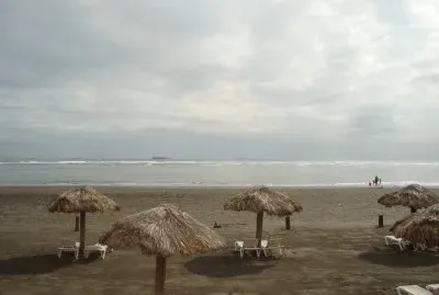 Playa en Boca del RÃ­o, Veracruz.