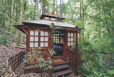 House between grove jigsaw puzzle