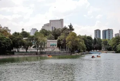 Lago de Chapultepec, Ciudad de MÃ©xico. jigsaw puzzle