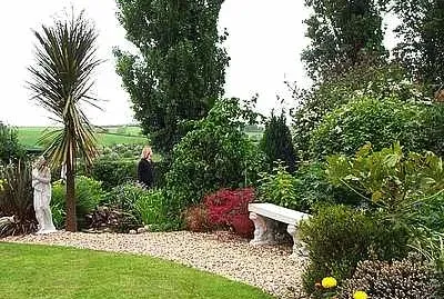 An English Country Garden jigsaw puzzle