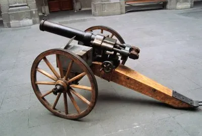 CaÃ±Ã³n antiguo en el Castillo de Chapultepec.