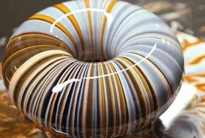 Lineal jigsaw puzzle