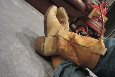 boots/shoes
