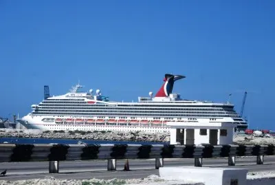 Crucero en Puerto Progreso, YucatÃ¡n.