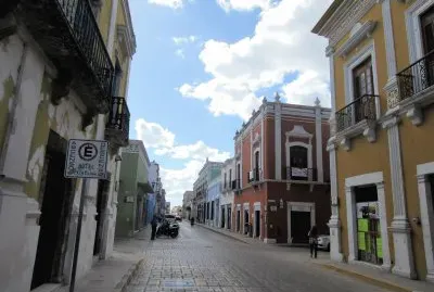 Calle cÃ©ntrica de Ciudad Campeche.