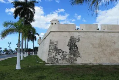 Muralla de Ciudad Campeche. MÃ©xico.