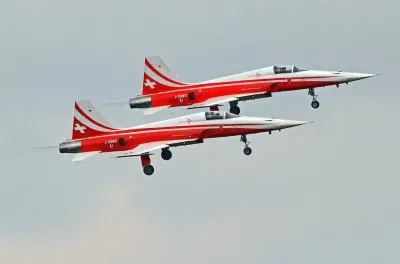 פאזל של patouille suisse 4