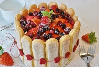 Bolo de Morangos
