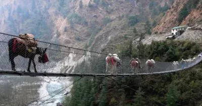 Hanging Bridge of Ghasa in Himalayas2