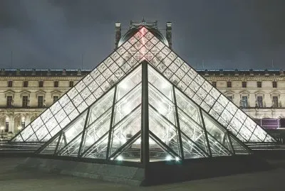PirÃ¢mide do Louvre