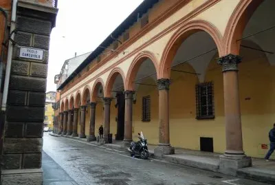 BOLONIA