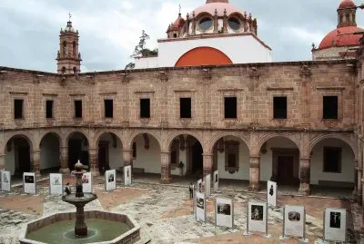 Centro Cultural Clavijero, MÃ©xico. jigsaw puzzle