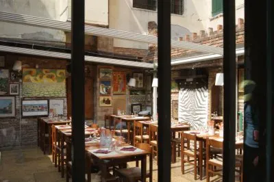 venice restaurant in free air jigsaw puzzle