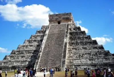 פאזל של El Castillo en Chichen-ItzÃ¡, YucatÃ¡n.