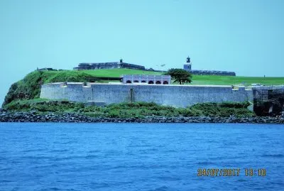 Muralla y fuerte en San Juan, Puerto Rico.