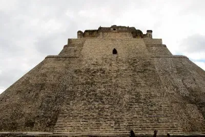 PirÃ¡mide maya en Uxmal, MÃ©xico.