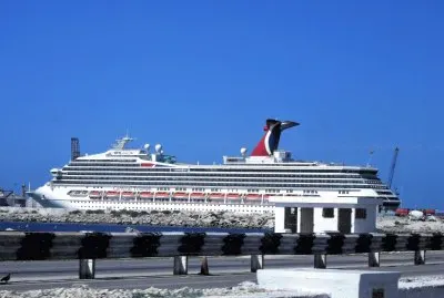 Crucero en Puerto Progreso, MÃ©xico.