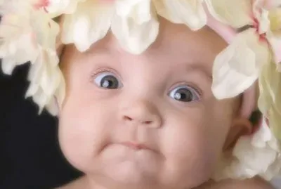 bebe sonrisa