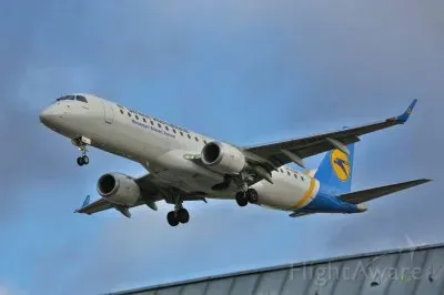 Air Ukraine Embraer ERJ 190 Ukrania