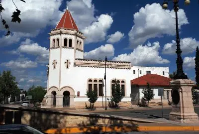Templo metodista en la Ciudad de Chihuahua. jigsaw puzzle