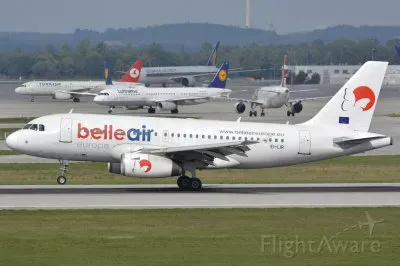 Belle Air Airbus A319 Albania jigsaw puzzle