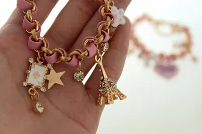 delicado jigsaw puzzle