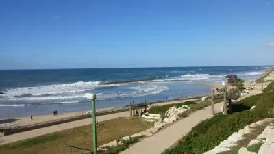 × ×•×£