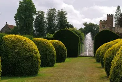 english garden jigsaw puzzle