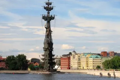 Rio Moscova Monumento a Pdro el Grande