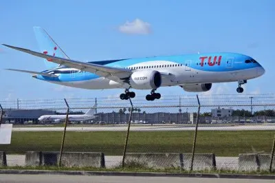 TUI fly Belgium Boeing 787-8 Belgica