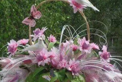 פאזל של Flores Frescas en Cesto con Paloma