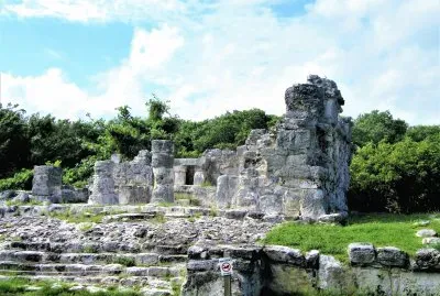 Zona arqueolÃ³gica El Rey, Quintana Roo.