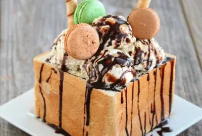 Macaron Brick Taost