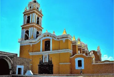 Templo en Cholula, Puebla. jigsaw puzzle