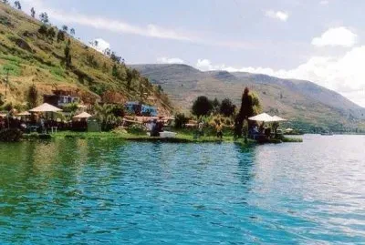 Hermoso Lago