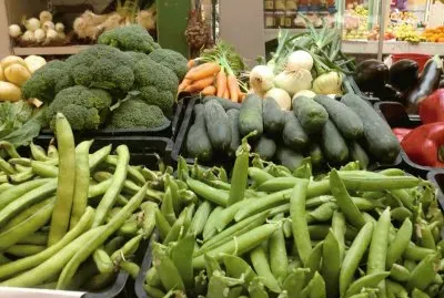 Verduras, frutas y flores