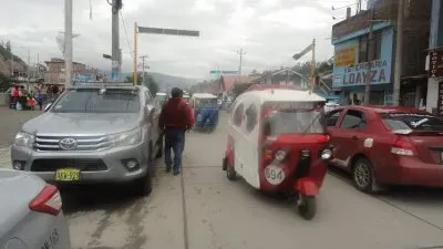 calles de andahuylas peru jigsaw puzzle