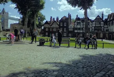 JARDINES DE LA TORRE DE LONDRES