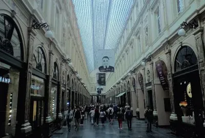PASILLO COMERCIAL, BRUSELAS