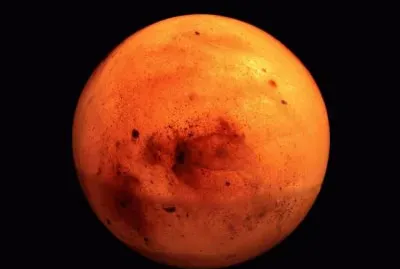 Marte es llamado el planeta rojo.