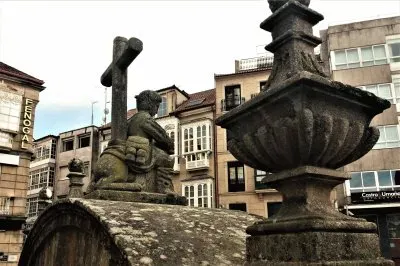 פאזל של pontevedra-iglesia virgen peregrina